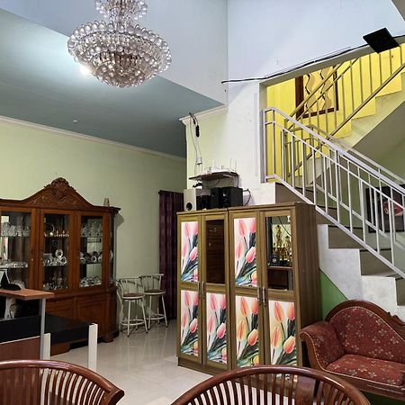 Jogja Classic Homestay Syariah Джок'якарта Екстер'єр фото