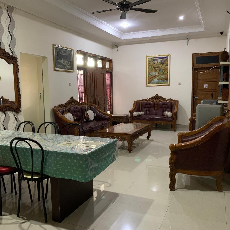 Jogja Classic Homestay Syariah Джок'якарта Екстер'єр фото