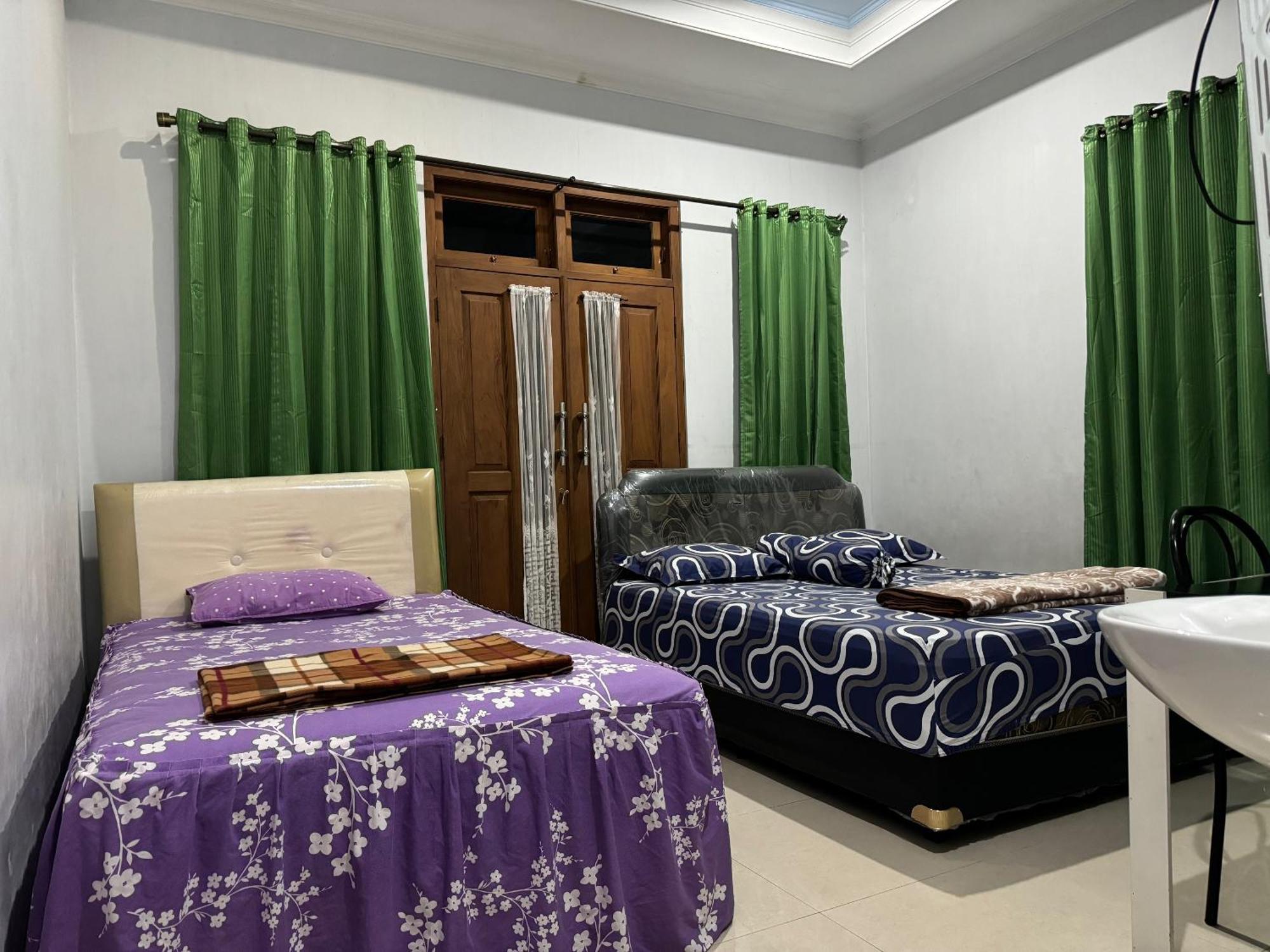 Jogja Classic Homestay Syariah Джок'якарта Екстер'єр фото