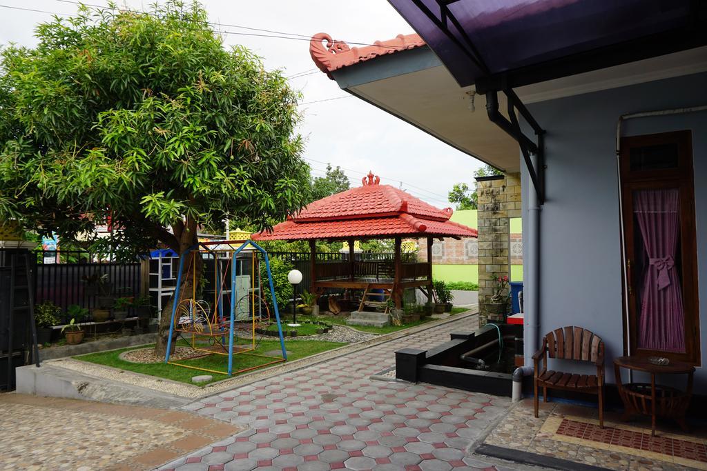 Jogja Classic Homestay Syariah Джок'якарта Екстер'єр фото